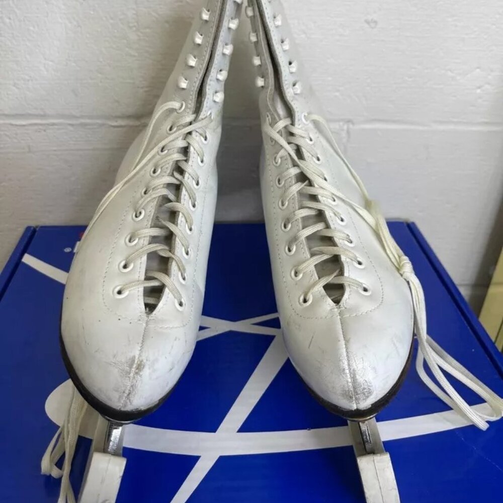 Riedell Red Wing Minnesota 220 White Leather Figure Ice Skates Boot Women's 5.5